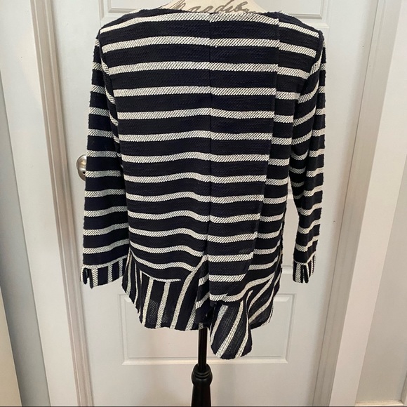 Crown & Ivy Never Worn blouse with ruffle bottom and back details - Picture 5 of 11